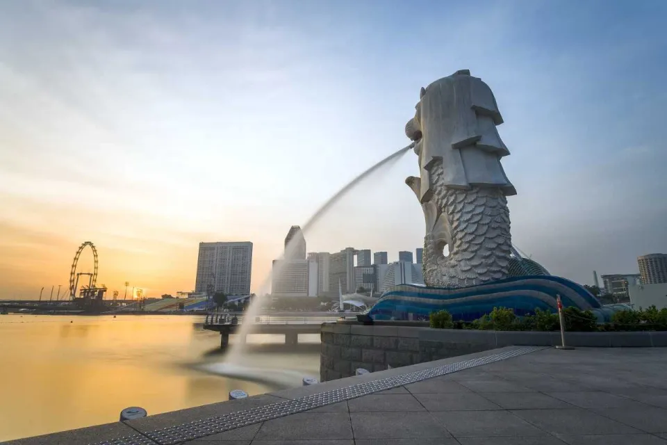 Merlion Park, Singapore at sunset.